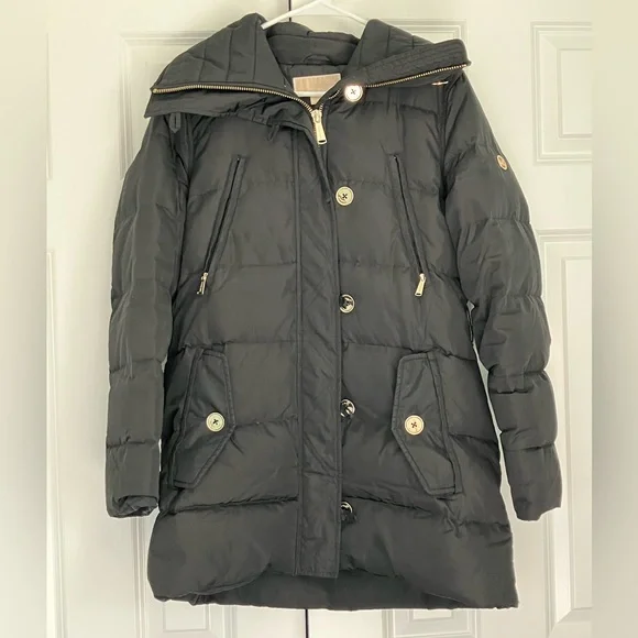Michael Kors Women’s Black with Gold Buttons Puffer Jacket  Size: Medium - Picture 2 of 7